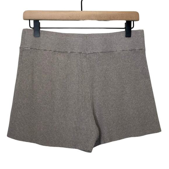 Abercrombie & Fitch Women's Grey Shorts Size M – Stylish and Comfortable - Picture 1 of 5